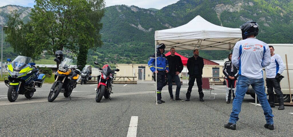 stage maniabilité moto gendarmerie Gravity Cône